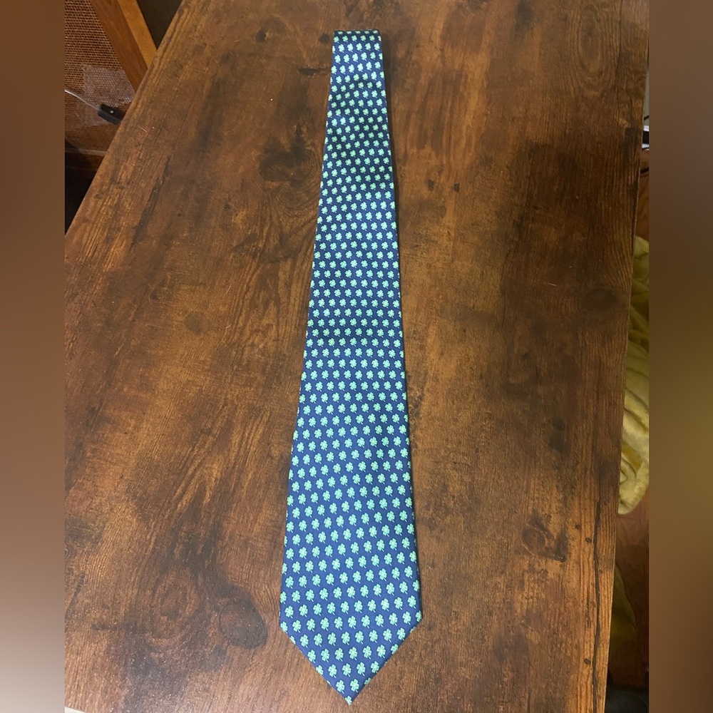 Vineyard Vines Silk Shamrock 4 Leaf Clover Lucky Irish Tie Blue Green